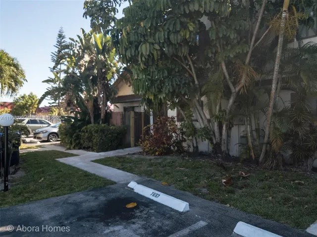 $1,825 | 7867 Tam Oshanter Boulevard, North Lauderdale, FL 33068