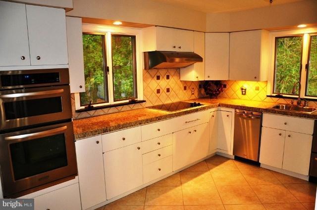 1609 Perseus Road Cambridge, MD 21613 - Photo 11 of 22 Kitchen