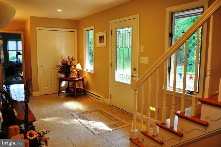 1609 Perseus Road Cambridge, MD 21613 - Photo 14 of 22 Foyer View
