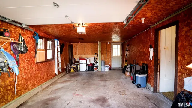 $155,000 | 806 East Boulevard Street, Marion, IL 62959