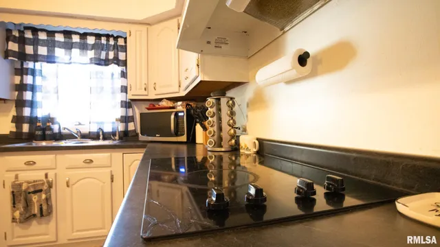 $155,000 | 806 East Boulevard Street, Marion, IL 62959