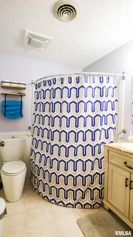 $155,000 | 806 East Boulevard Street, Marion, IL 62959