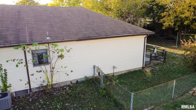 $155,000 | 806 East Boulevard Street, Marion, IL 62959