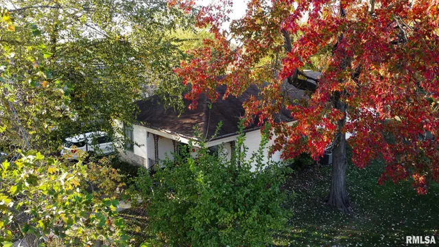 $155,000 | 806 East Boulevard Street, Marion, IL 62959