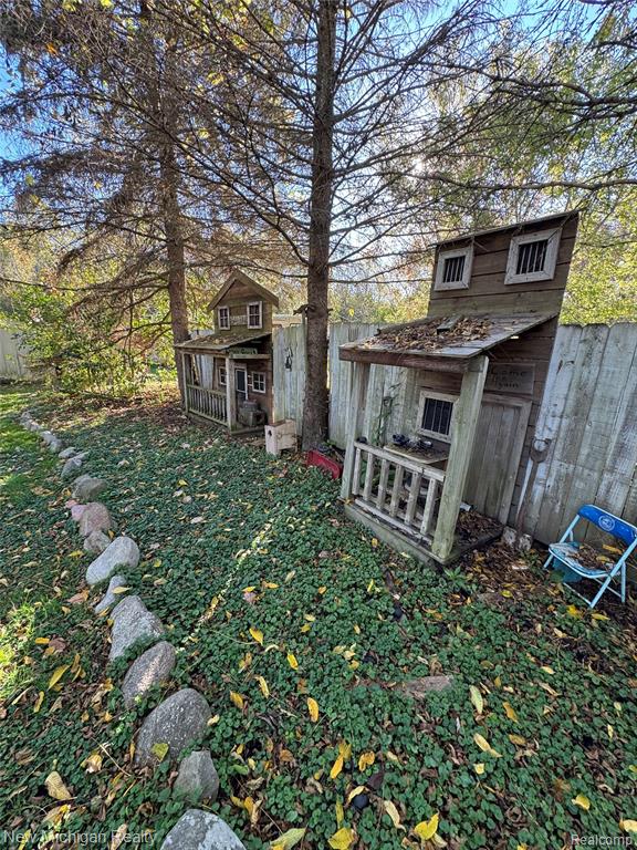 1238 South Genesee Road Burton, MI 48509 - Photo 35 of 38