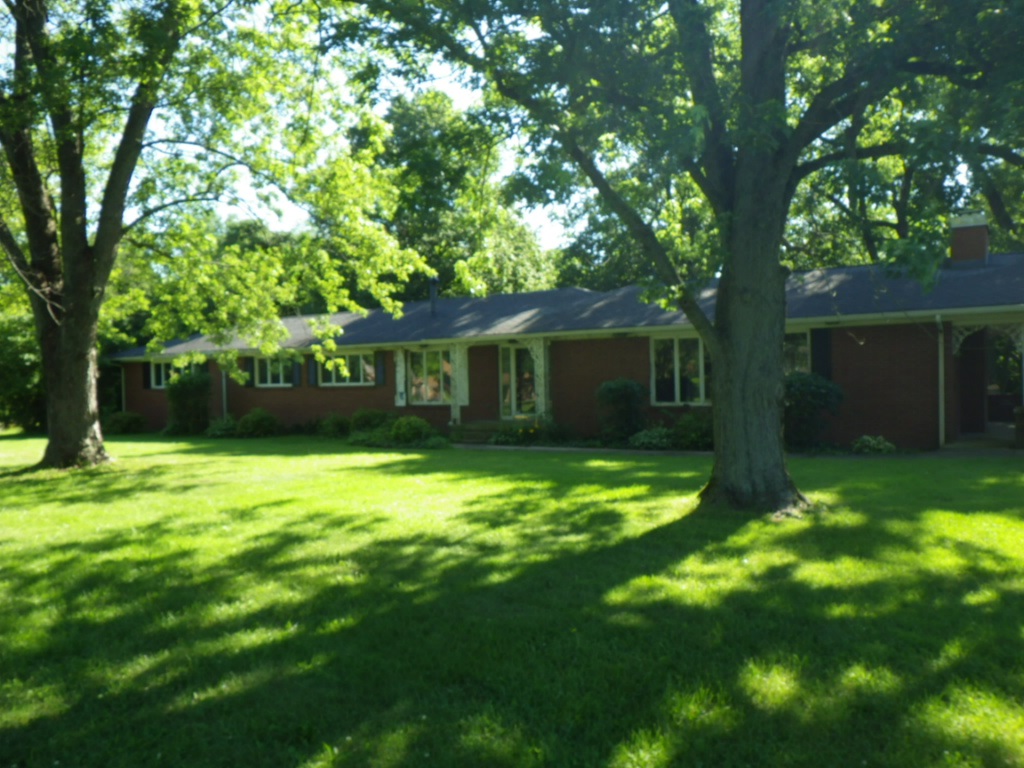 2610 North Orchard Road Marion, IN 46952 - Photo 4 of 28 Gallery Image 4