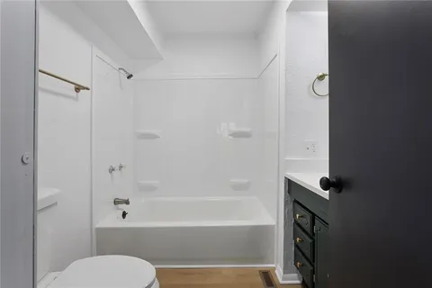 $234,950 | 1005 Northeast 62nd Street, Gladstone, MO 64118