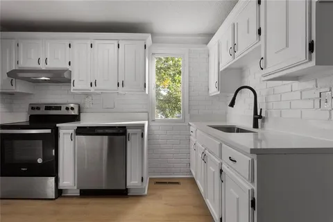 $234,950 | 1005 Northeast 62nd Street, Gladstone, MO 64118