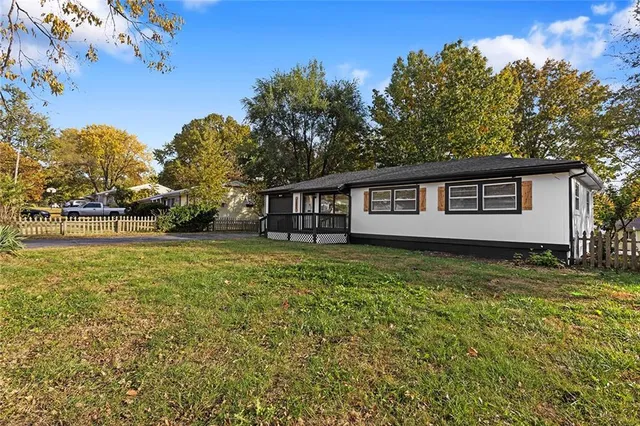 $244,950 | 1005 Northeast 62nd Street, Gladstone, MO 64118