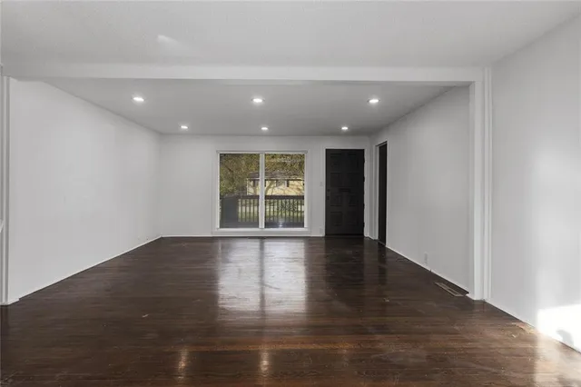 $244,950 | 1005 Northeast 62nd Street, Gladstone, MO 64118