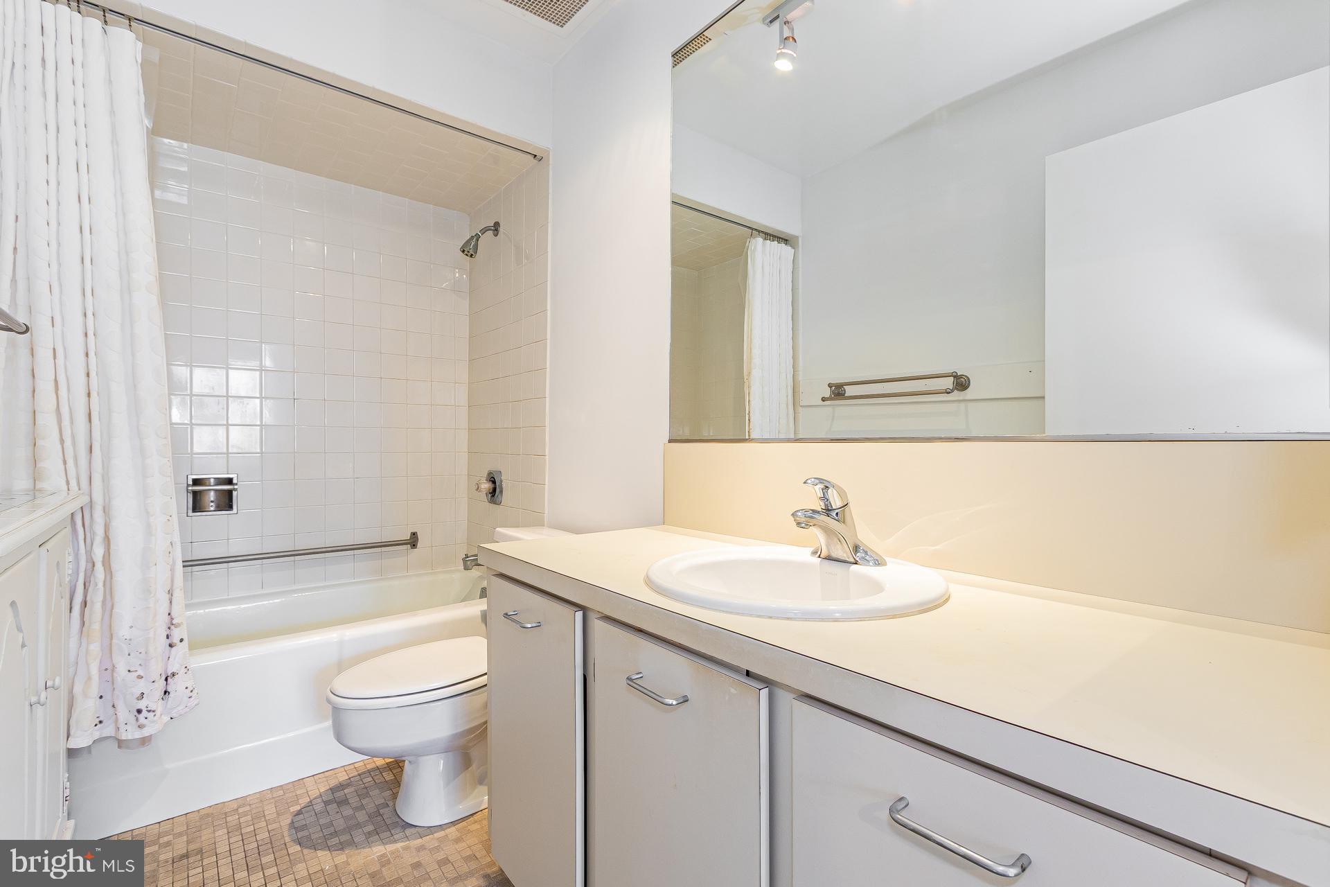 1 Markham Road, Unit 2F Princeton, NJ 08540 - Photo 11 of 15