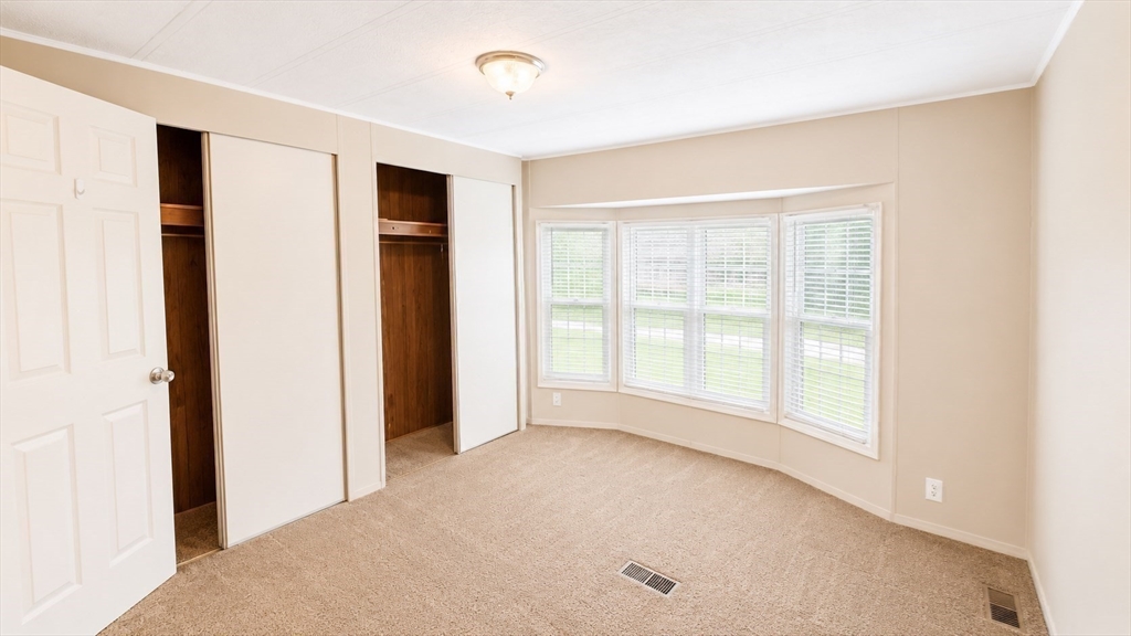 557 Southwest Cutoff, Unit 135 Worcester, MA 01607 - Photo 12 of 14