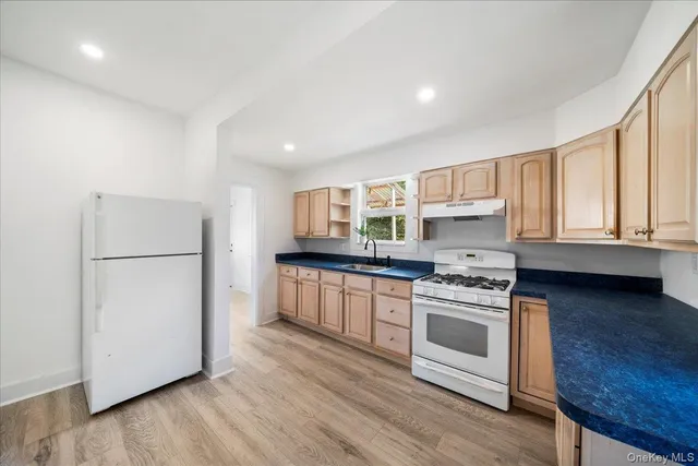 $329,000 | 28 Spring Street, Middletown, NY 10940