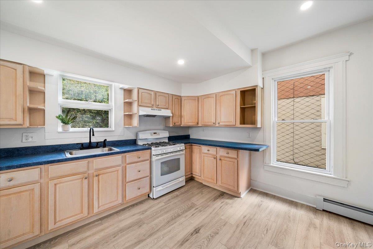 28 Spring Street Middletown, NY 10940 - Photo 16 of 43