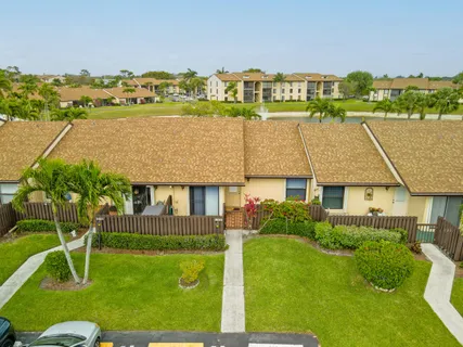 $299,000 | 823 Sky Pine Way, Unit D, Greenacres, FL 33415