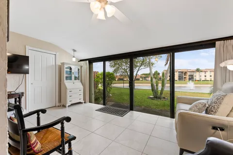 $299,000 | 823 Sky Pine Way, Unit D, Greenacres, FL 33415