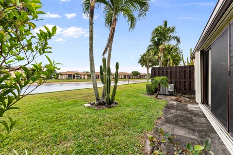 $299,000 | 823 Sky Pine Way, Unit D, Greenacres, FL 33415