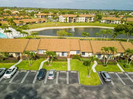 $299,000 | 823 Sky Pine Way, Unit D, Greenacres, FL 33415