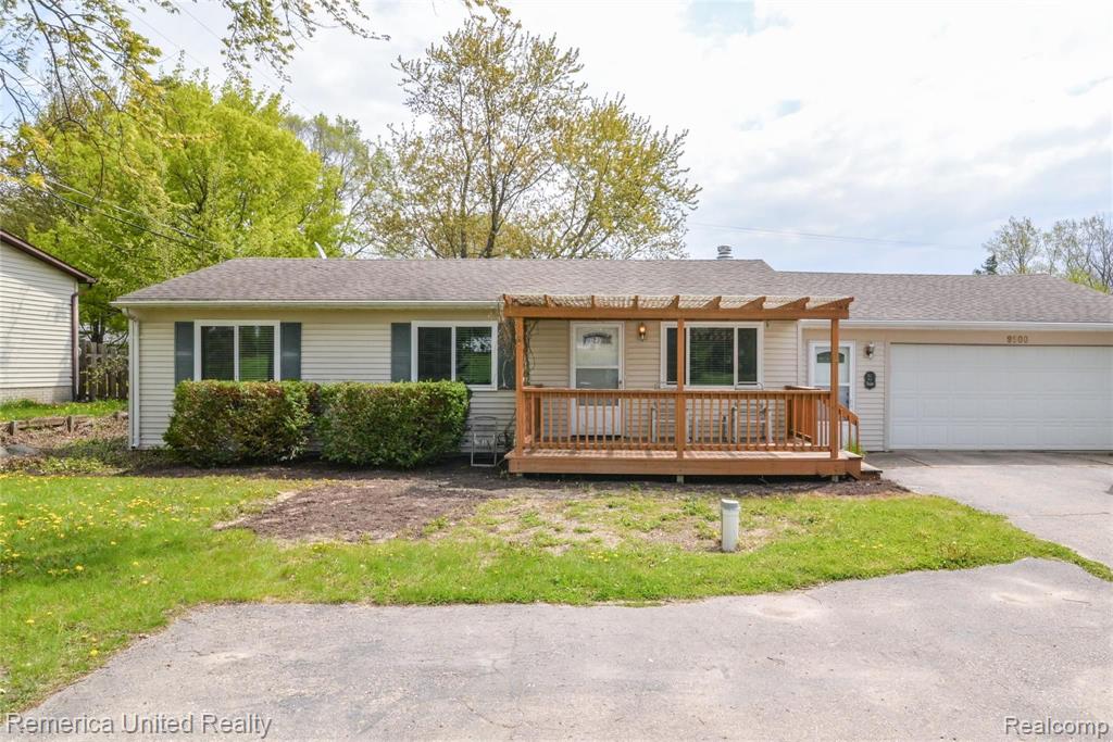 9500 Denton Hill Road Fenton, MI 48430 - Photo 1 of 29 Gallery Image 1