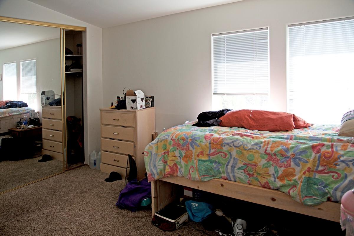 4854 8th Street Carpinteria, CA 93013 - Photo 7 of 8 a bedroom with a bed and a window