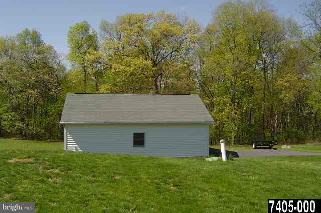 4463 List Road Red Lion, PA 17356 - Photo 7 of 8
