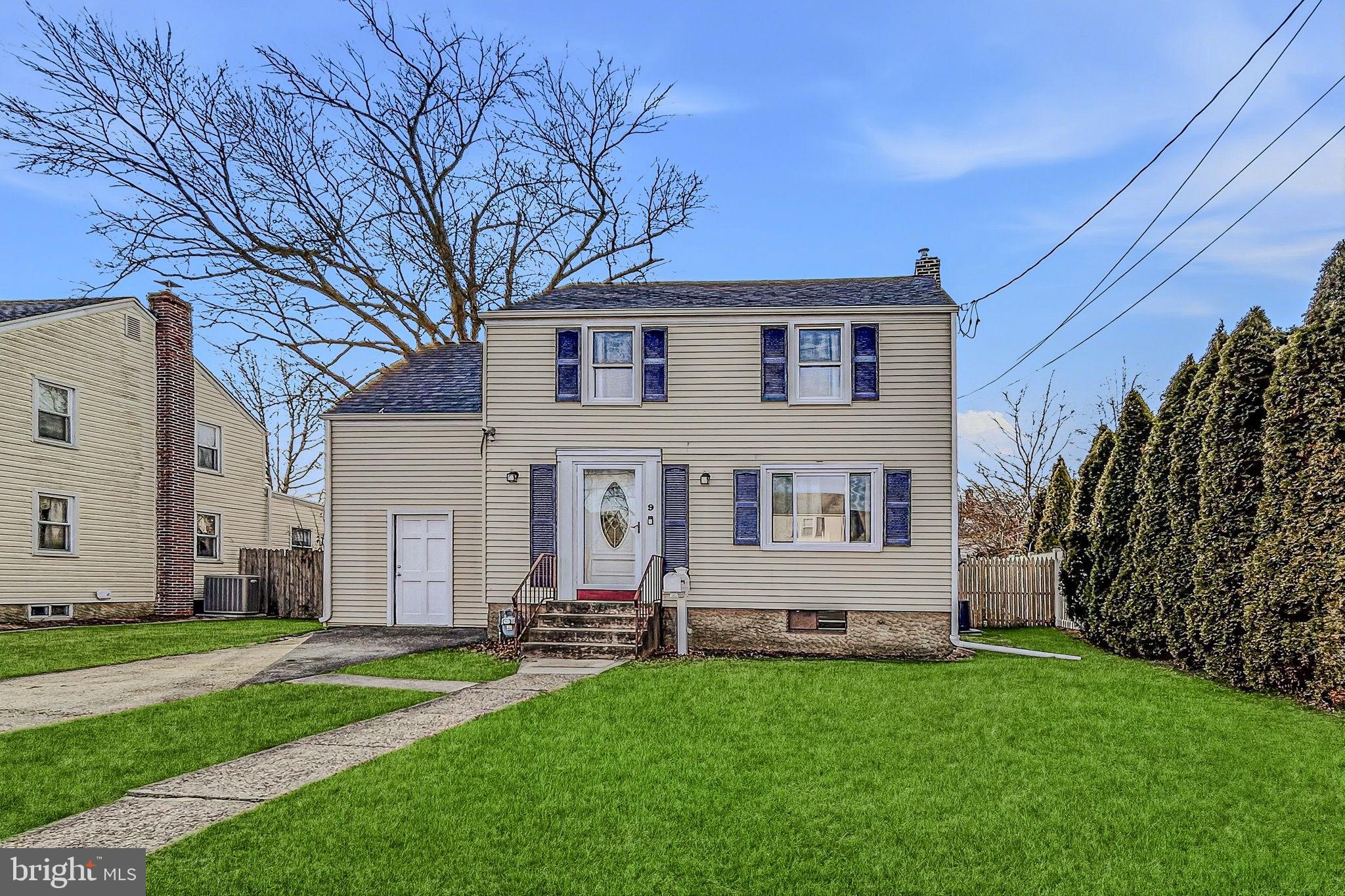 Lovely 2 story Colonial in popular Vilone Village