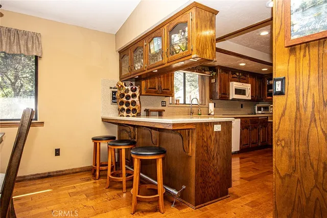 a view of a livingroom with furniture