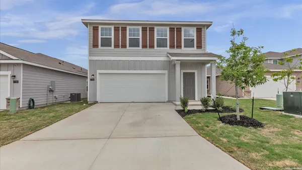 $1,600 | 7730 Fox Crossing, San Antonio, TX 78252