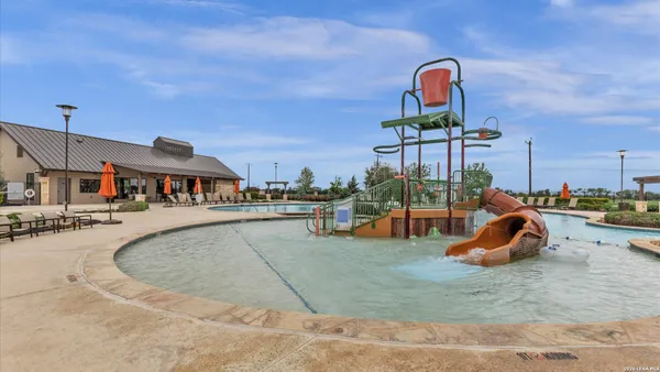 $1,600 | 7730 Fox Crossing, San Antonio, TX 78252