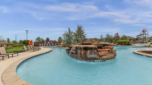 $1,600 | 7730 Fox Crossing, San Antonio, TX 78252