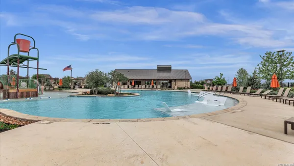$1,600 | 7730 Fox Crossing, San Antonio, TX 78252
