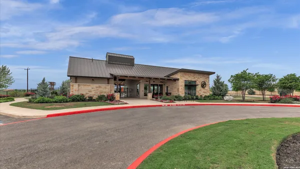 $1,600 | 7730 Fox Crossing, San Antonio, TX 78252