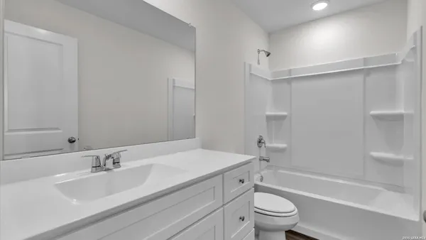 $1,600 | 7730 Fox Crossing, San Antonio, TX 78252