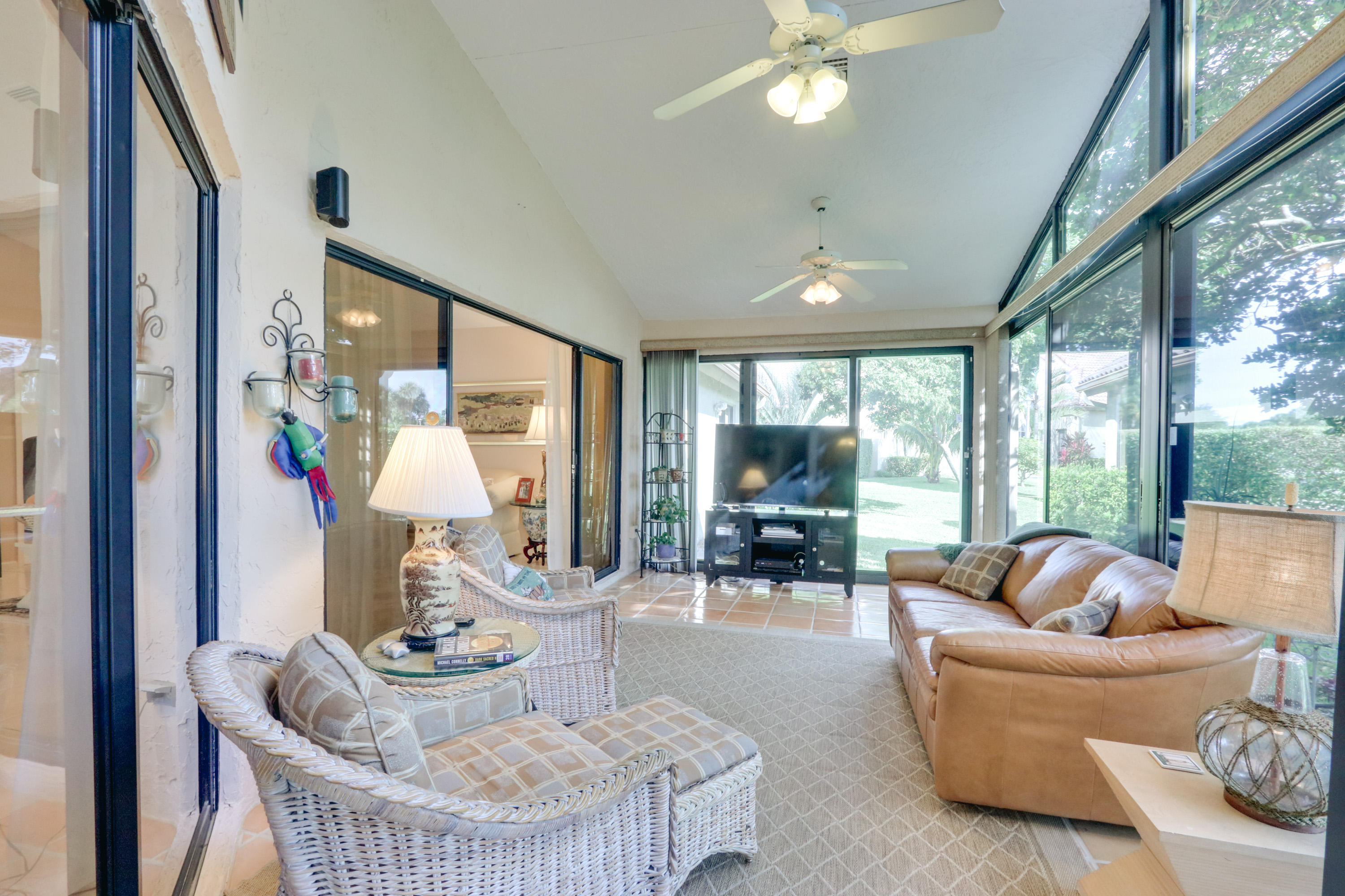 23363 Water Circle Boca Raton, FL 33486 - Photo 12 of 43 Vaulted Ceilings