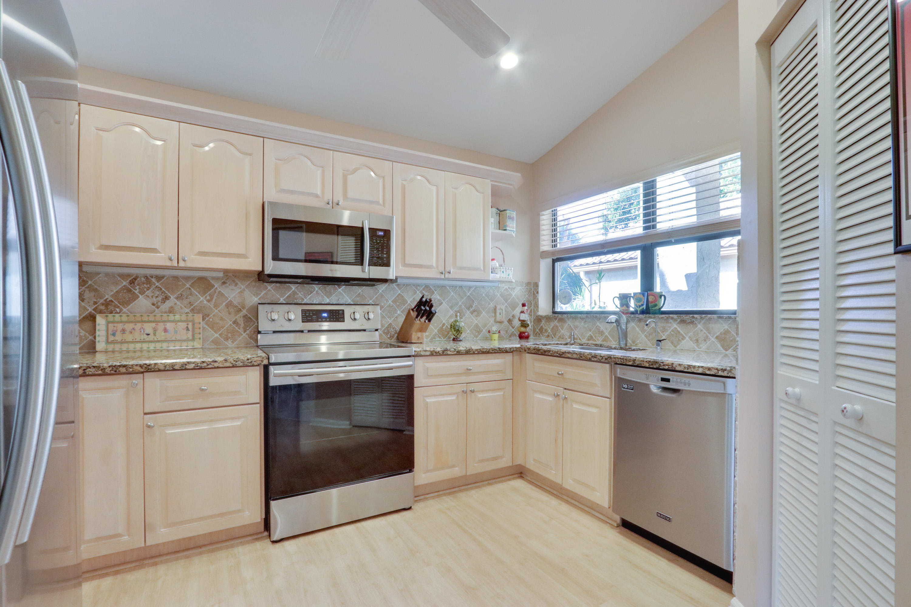 23363 Water Circle Boca Raton, FL 33486 - Photo 7 of 43 Renovated Kitchen