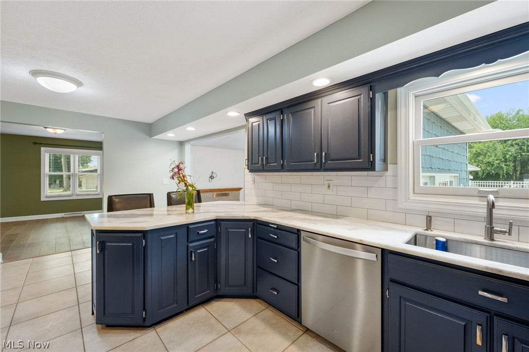22656 Mastick Road Fairview Park, OH 44126 - Photo 13 of 45