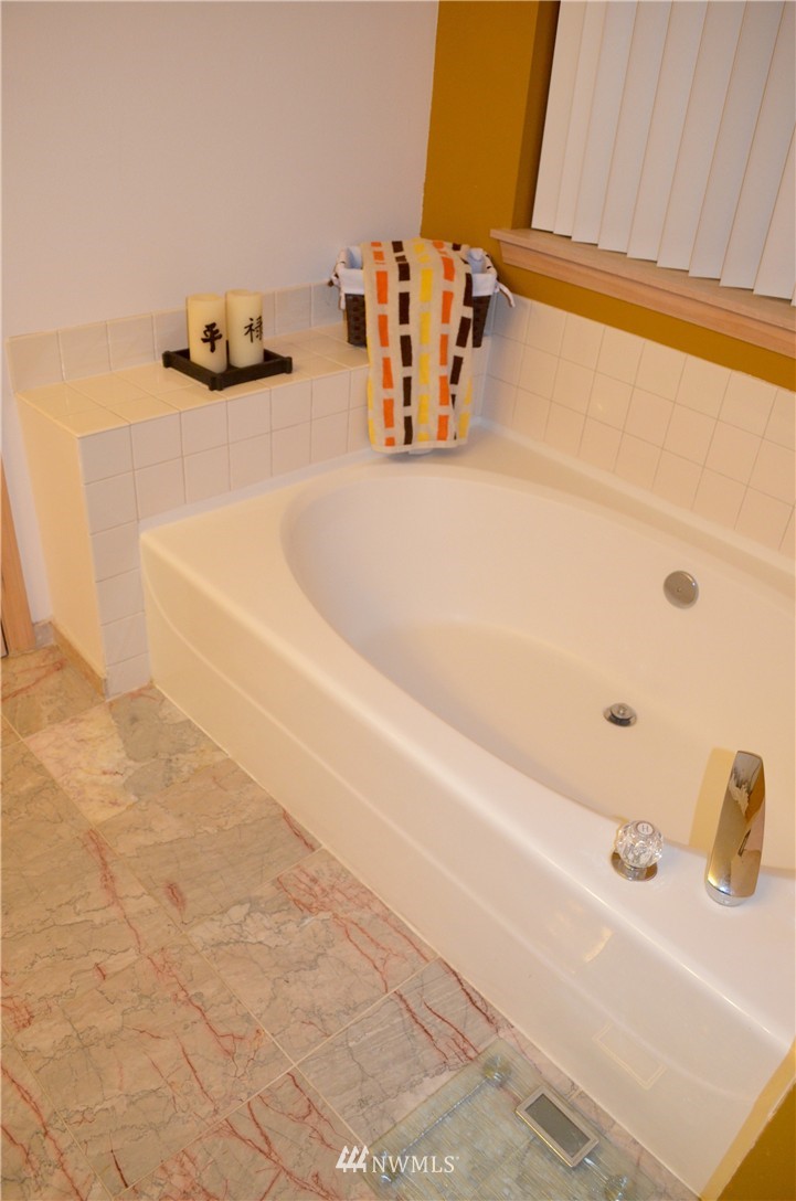 18618 106th Place Southeast Renton, WA 98055 - Photo 22 of 23