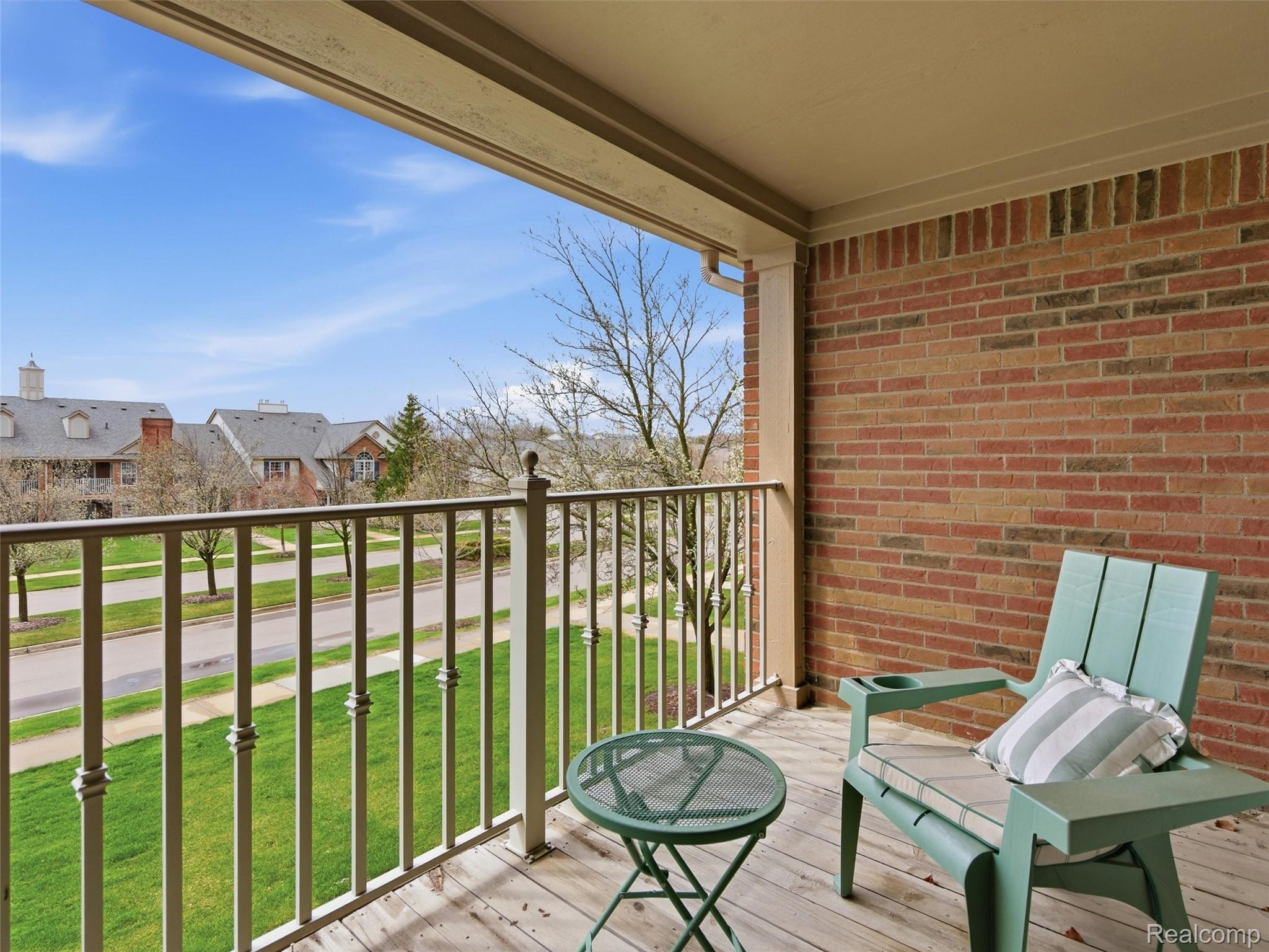 3570 Oakmonte Boulevard Rochester, MI 48306 - Photo 16 of 25 30-DSC03495.jpg