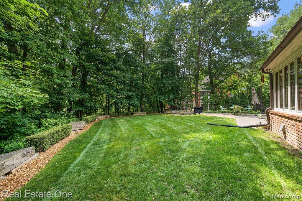 31360 Bingham Road Bingham Farms, MI 48025 - Photo 10 of 66