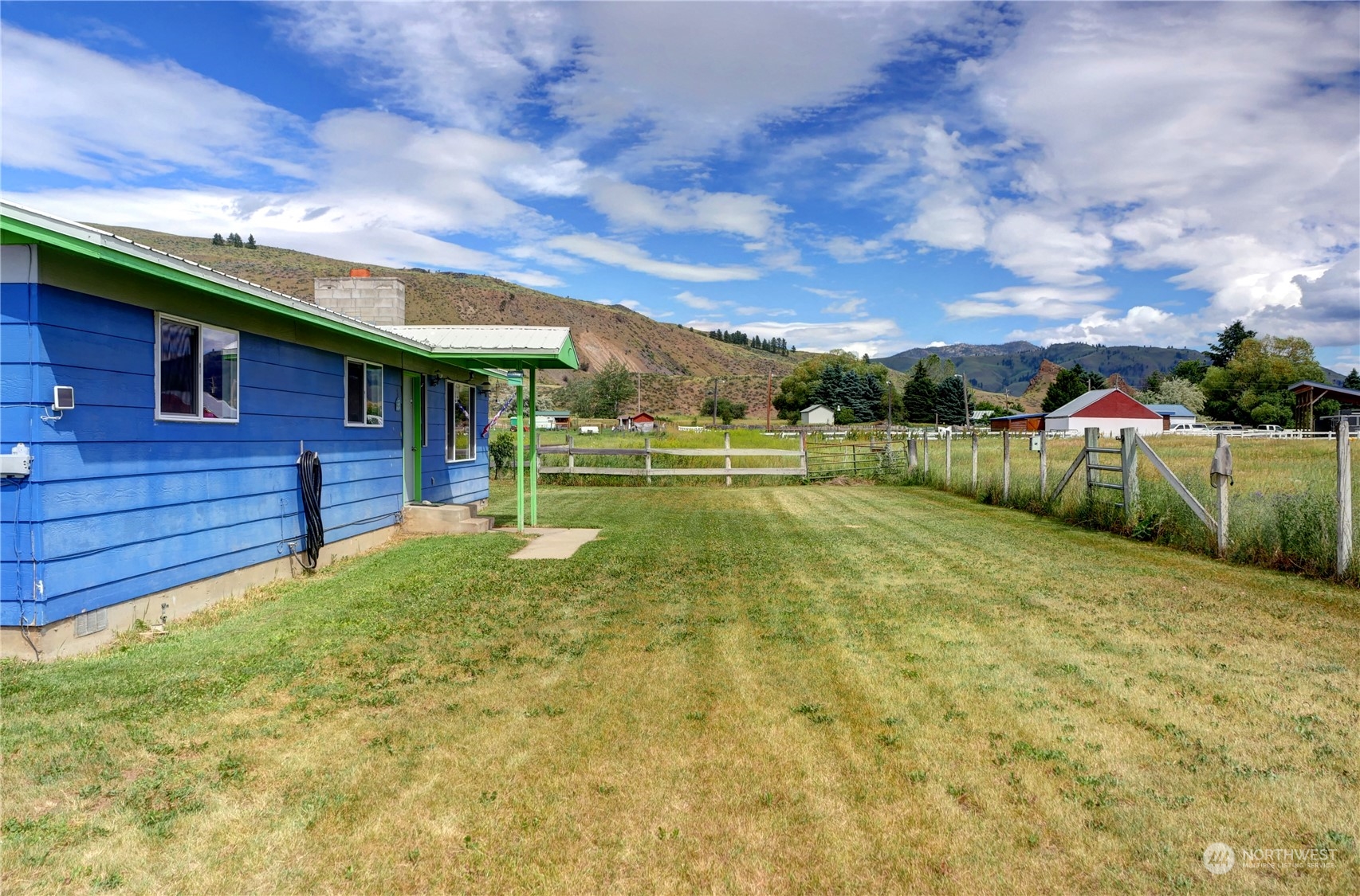 20325A State Rte 20, Unit A Twisp, WA 98856 - Photo 29 of 34 a view of outdoor space