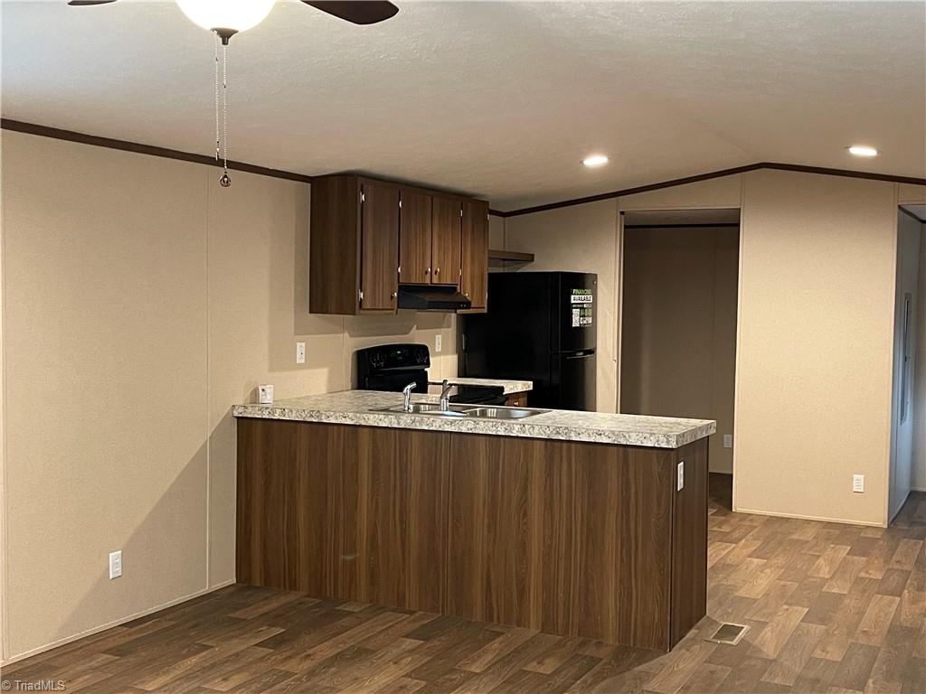 583 Snody Road Mount Airy, NC 27030 - Photo 3 of 10