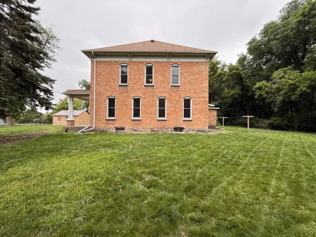 $450,000 | 78994 160th Street, Sacred Heart, MN 56285