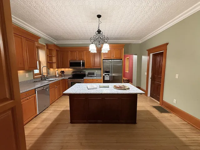 $450,000 | 78994 160th Street, Sacred Heart, MN 56285