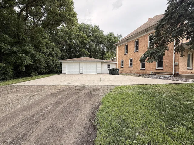 $450,000 | 78994 160th Street, Sacred Heart, MN 56285