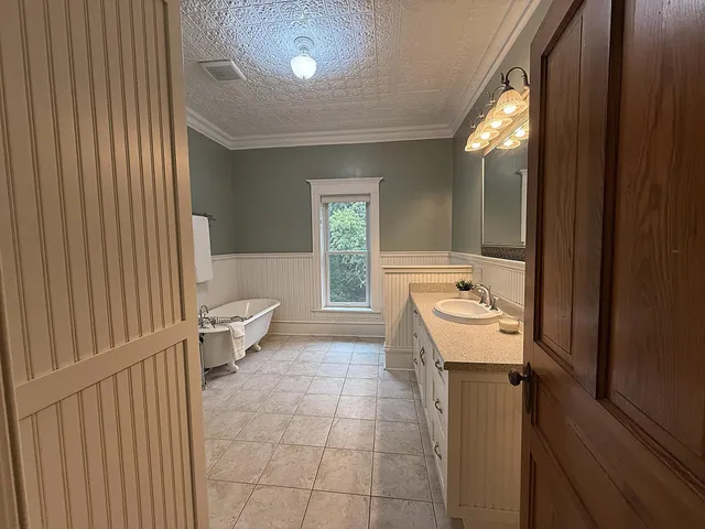 $450,000 | 78994 160th Street, Sacred Heart, MN 56285