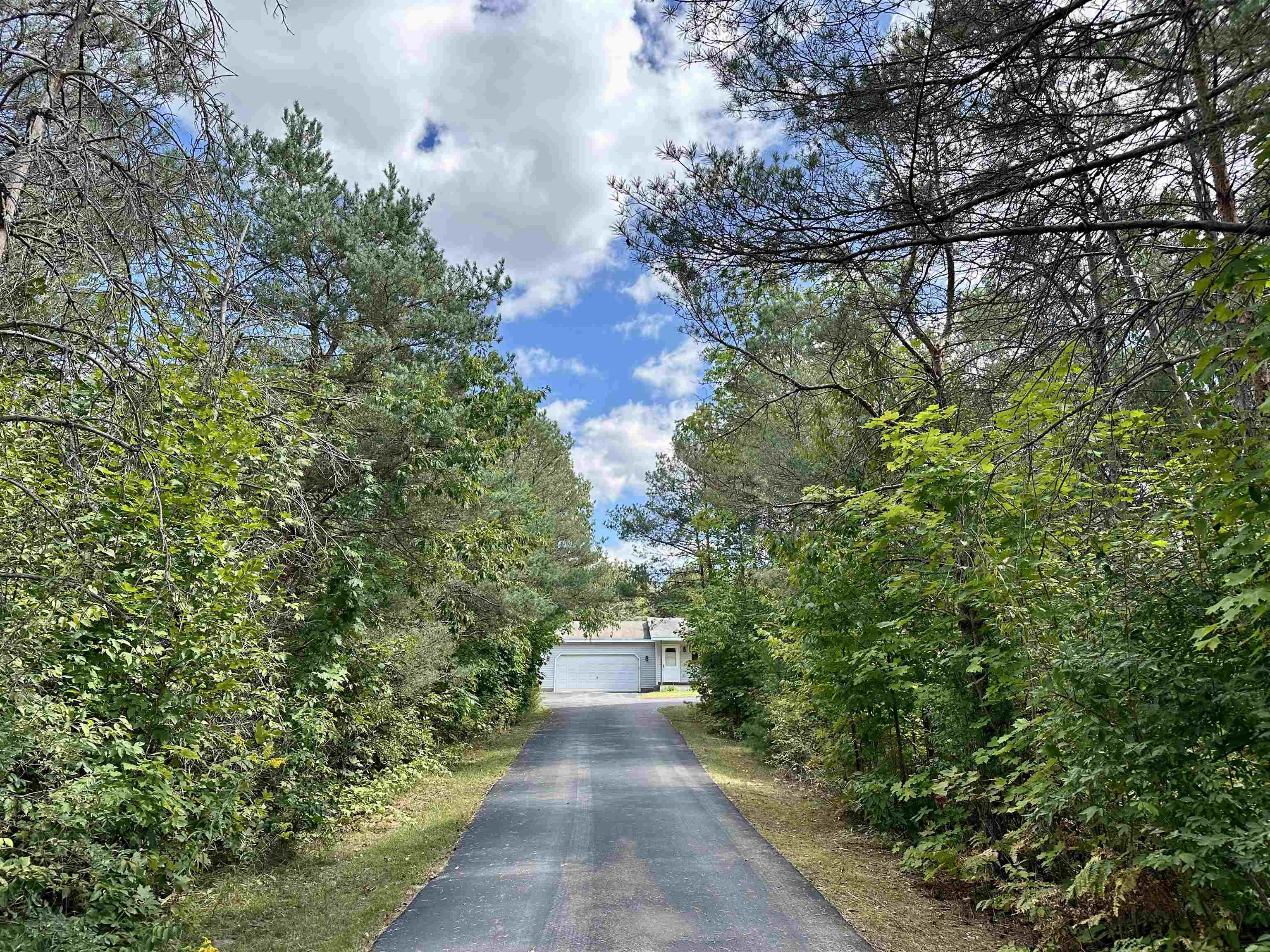 2559 North Hulbert Road Interlochen, MI 49643 - Photo 57 of 61 1926818-ab383c6c-aa17-41e8-a128-aee95ee7656a.JPG
