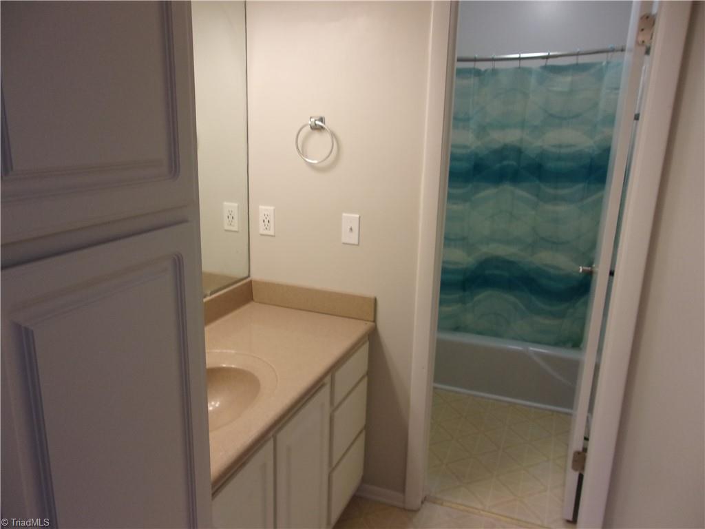 1714 North Hamilton Street, Unit H High Point, NC 27262 - Photo 18 of 29 Gallery Image 18