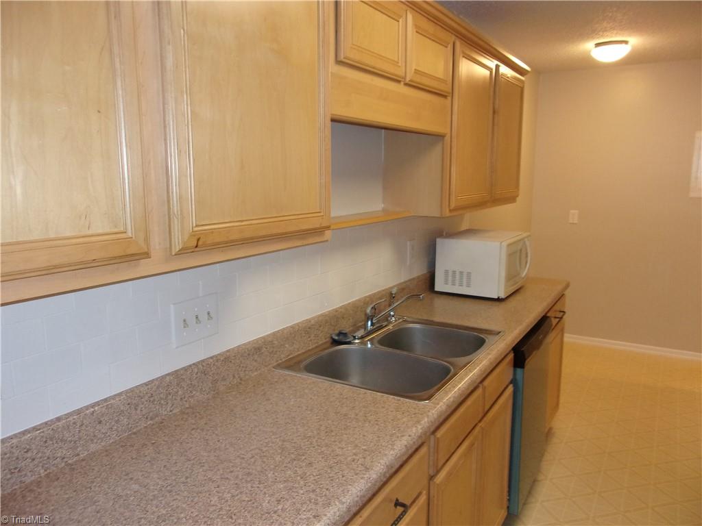 1714 North Hamilton Street, Unit H High Point, NC 27262 - Photo 9 of 29 Gallery Image 9