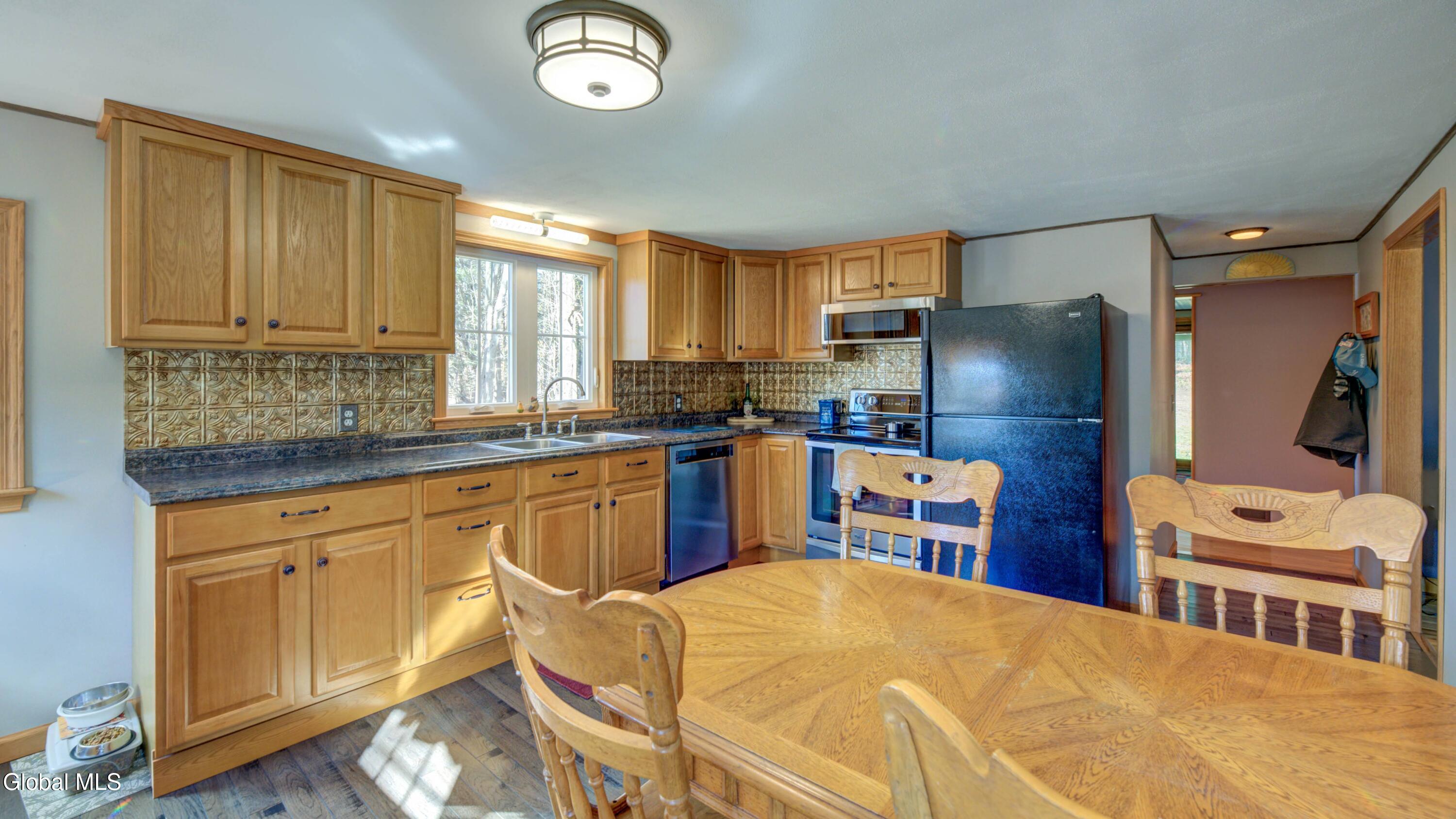 199 Blanchard Road Gloversville, NY 12078 - Photo 4 of 54 199 Blanchard-19