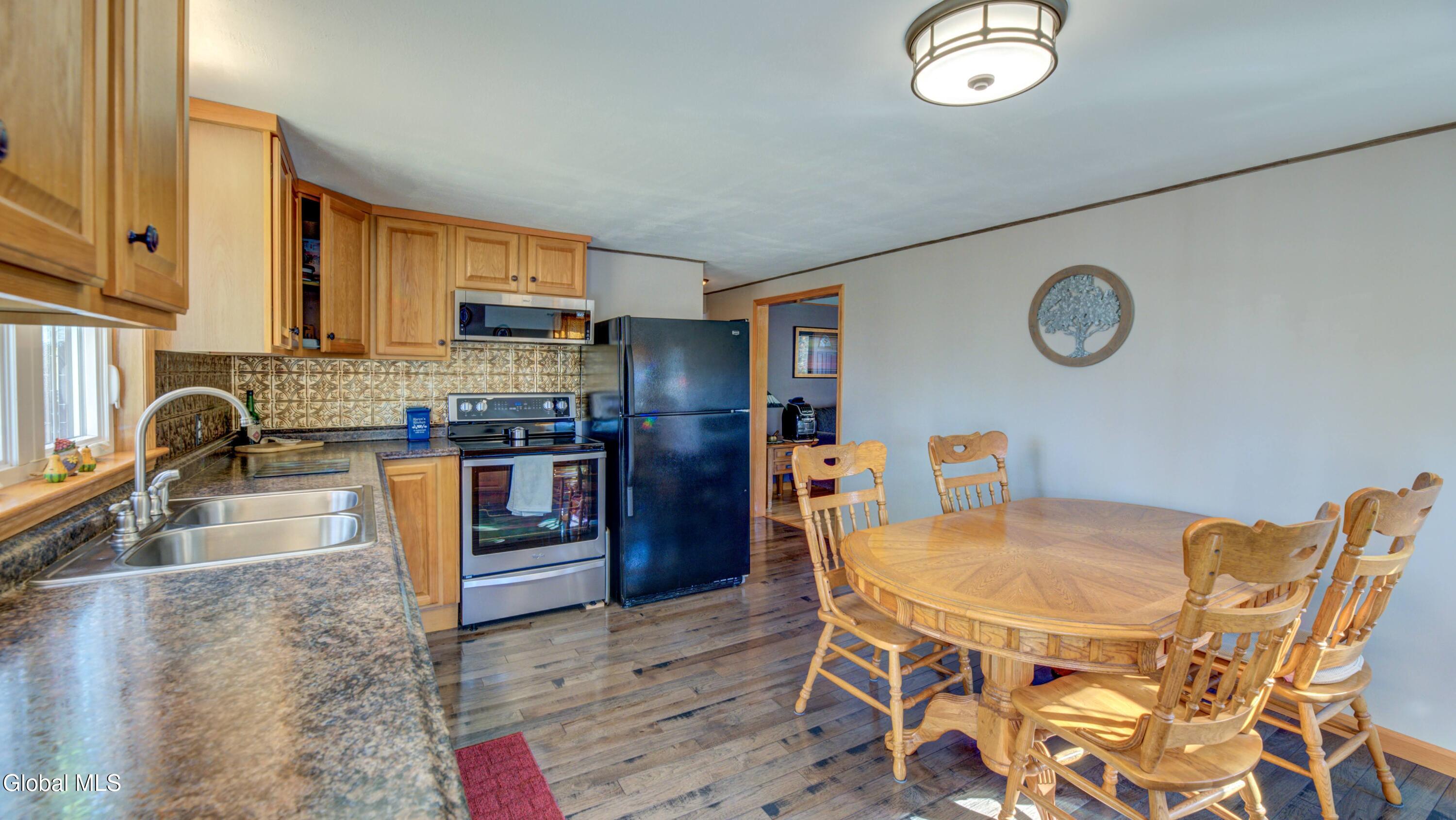 199 Blanchard Road Gloversville, NY 12078 - Photo 5 of 54 199 Blanchard-20